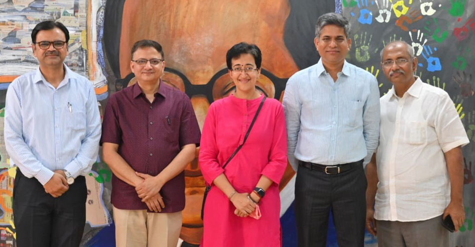 केरल के प्रतिनिधिमंडल ने किया स्कूल का दौरा केरल के प्रतिनिधिमंडल ने किया स्कूल का दौरा